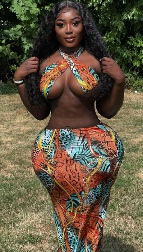 empressnard model naked photos