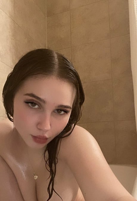 Tayler Hills star pretty gallery