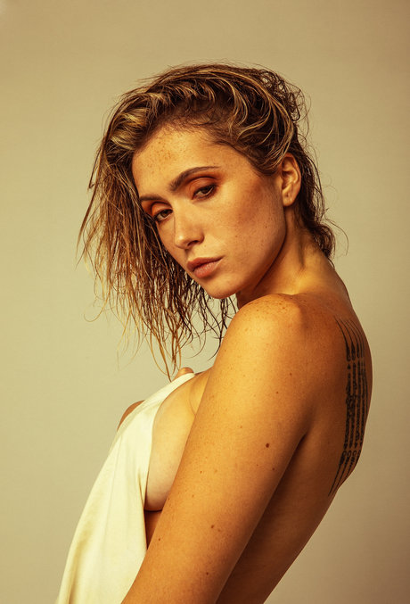 Lysandre Nadeau hot star pics