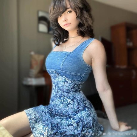 Kali Kitten hot star images