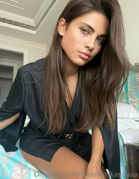 Yeva Smolenska beautiful actress pics