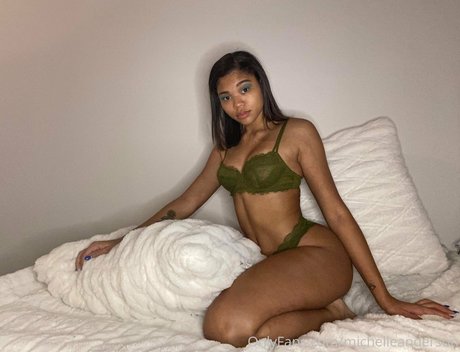 Michelle Anderson star pics