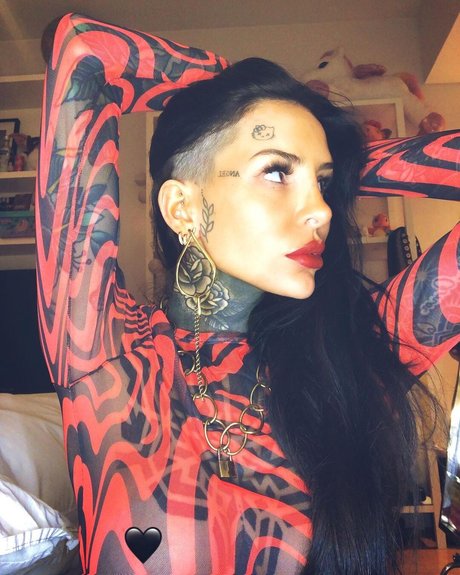 Candelaria Tinelli free actress images