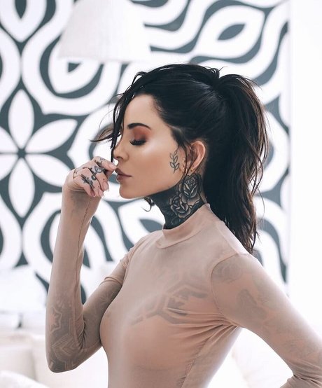 Candelaria Tinelli pornstar hd pics