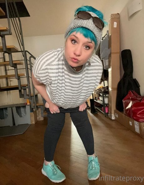 Proxy Paige beautiful model images