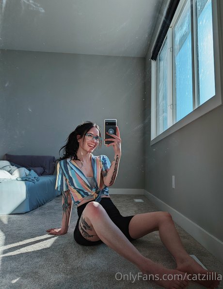 Catziilla naked model pics