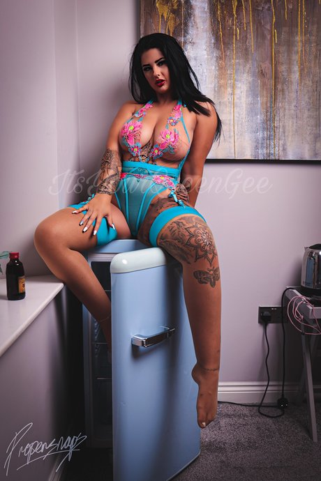 Not in Use Queenie model nudes galleries