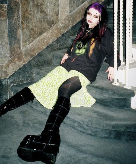 Zheani model adult images