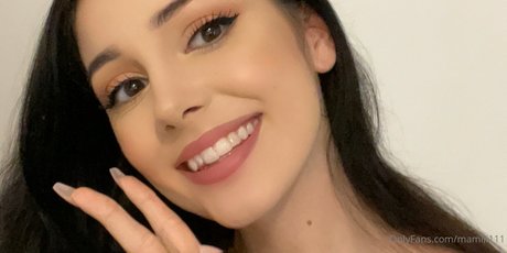 Nami Mami Lune model sexy images