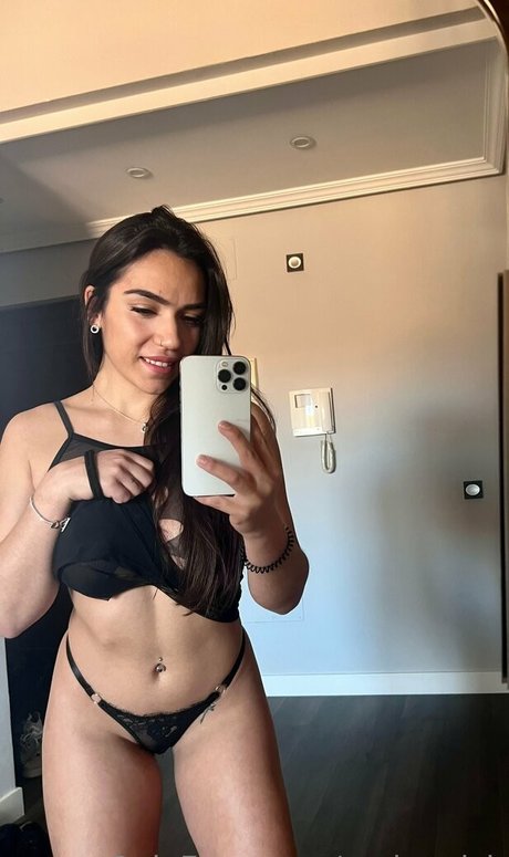 Carlaaaish nice pornstar pic