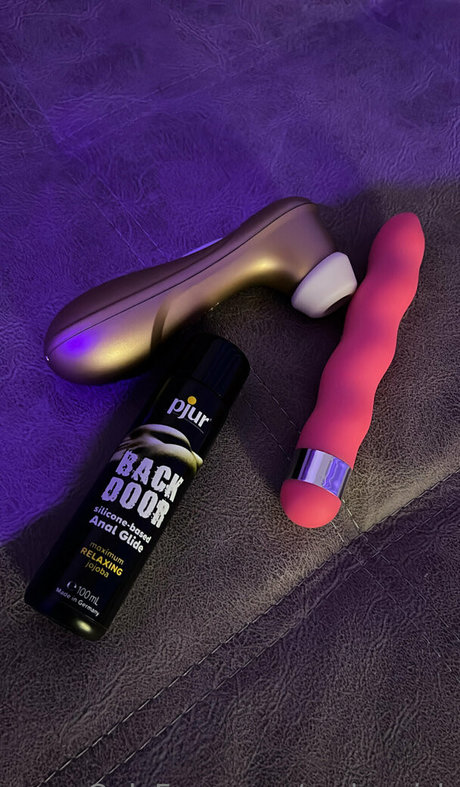 Carlaaaish nude pornstar image