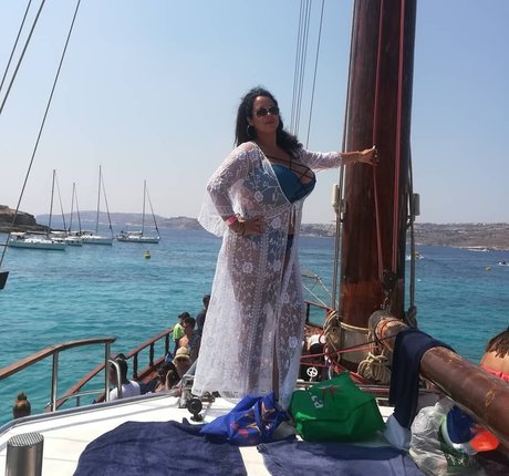 skinny milf onlyfans pornographic pic