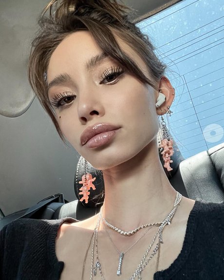 Kaile Goh pornstar top pictures