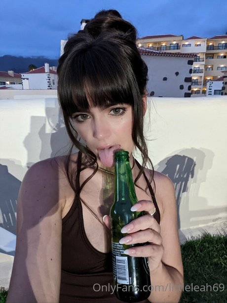 LITTLE LEAH pornstar image