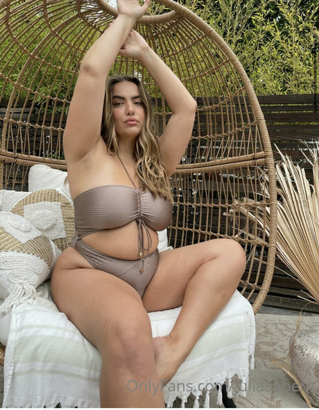 Julia Berit xxx star img