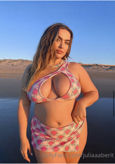 Julia Berit star naked pic