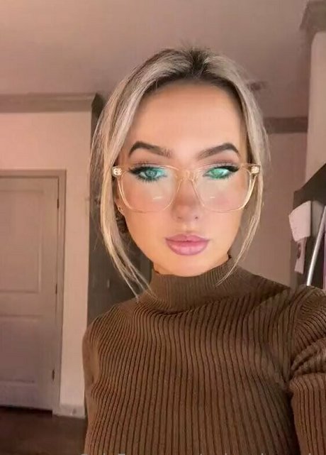 paigealannah model hd photos