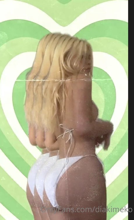 diakimeko naked star photo