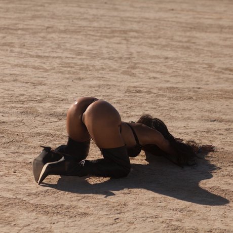 Ruhhvxo sexy actress pics