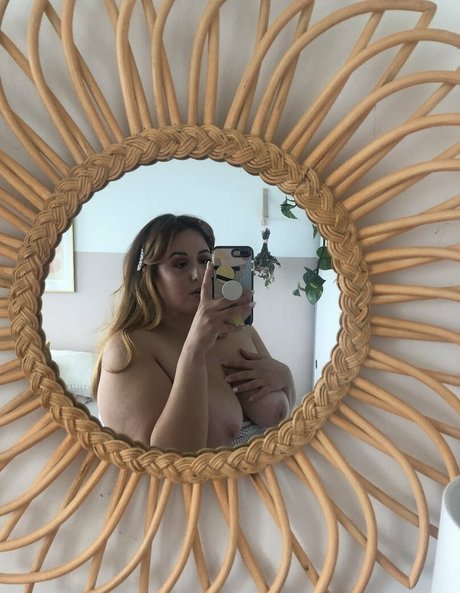 tonsasarah best actress photo