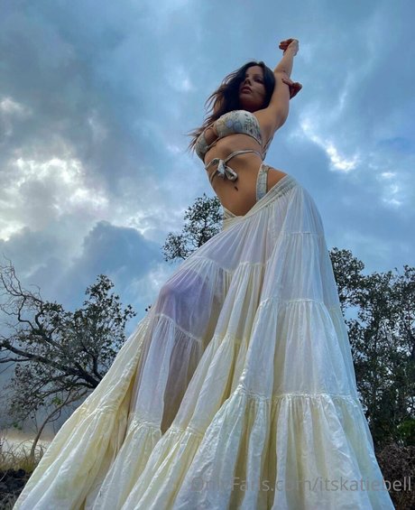 Katie Bell star sex photos