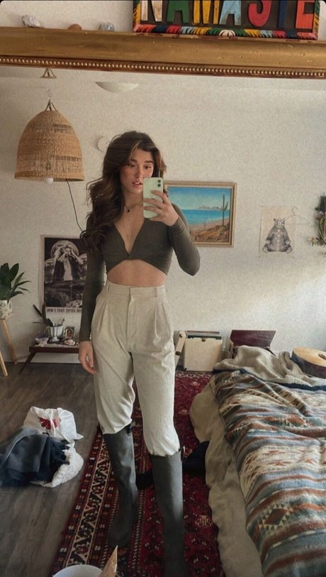 _Brooklyn Babe model top picture