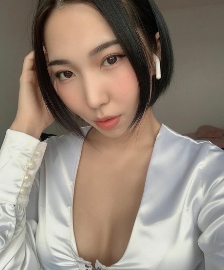 Ninja Vi star nude galleries