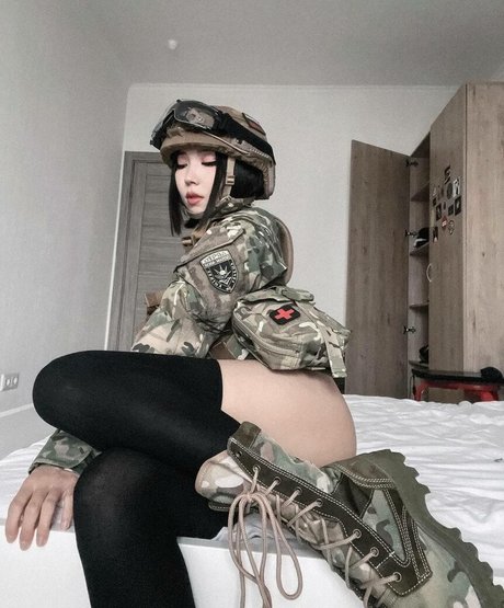 Ninja Vi exclusive pornstar pic