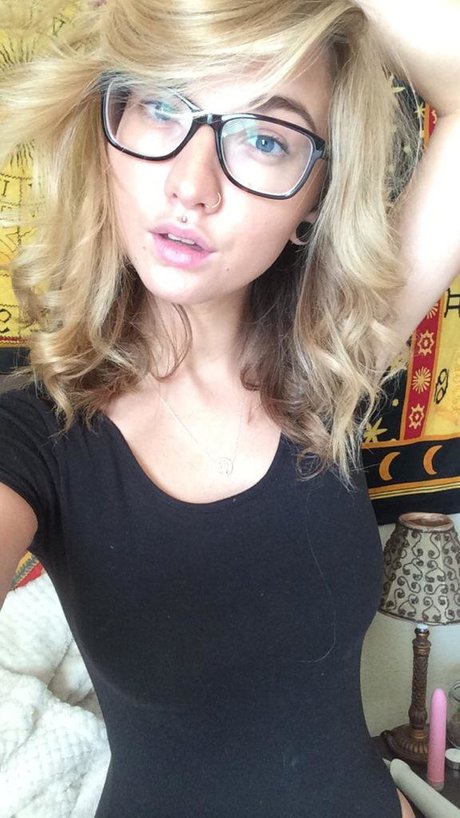 Lilylvy sexy model pics