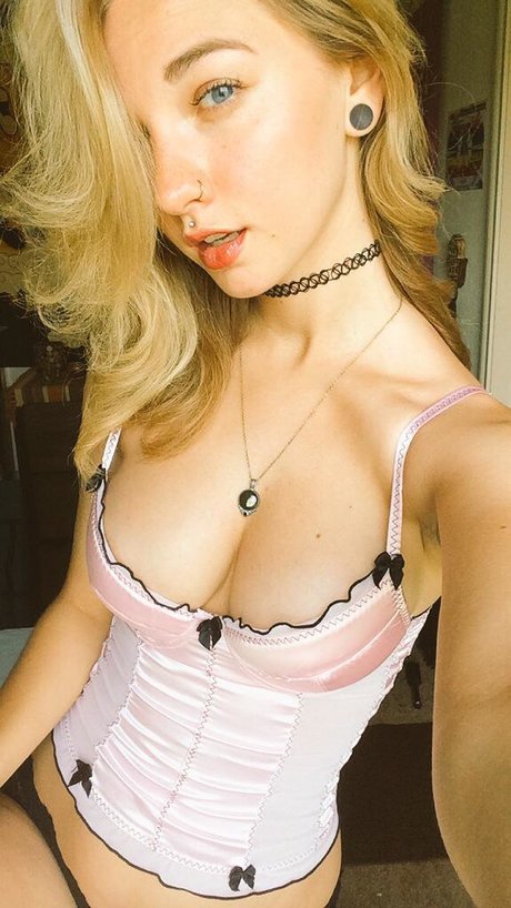 Lilylvy star sex photo