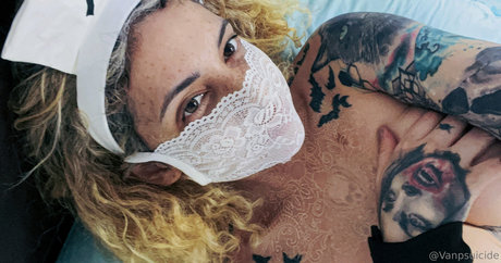 vanpsuicide model xxx img