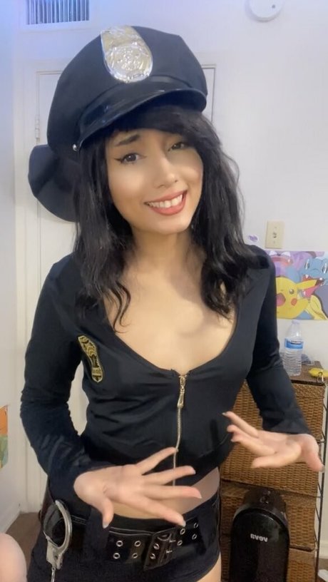 hinawynne model adult galleries