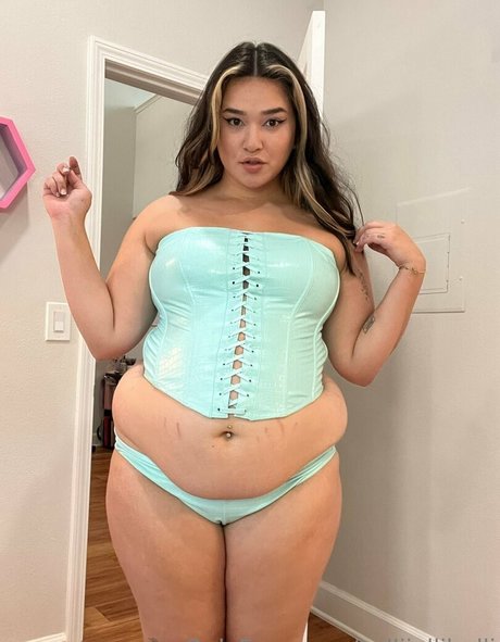 kellijellibelli best model photo