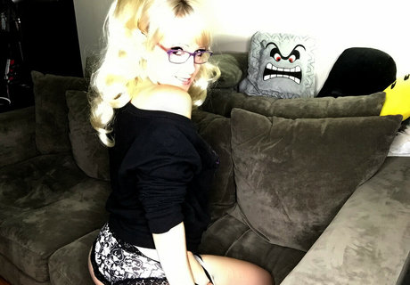 Raychul Moore xxx pornstar picture