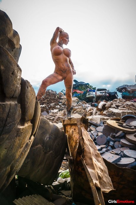 Kitty Core pornographic model photo