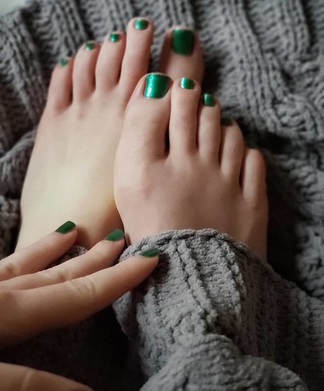 Tiny feet treat pornstar art pictures