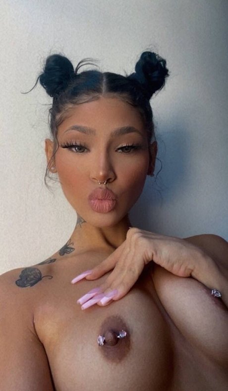 twinkle model sex picture