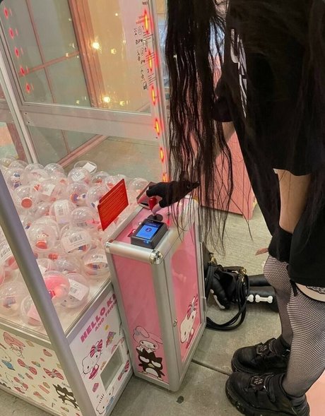 Ady Dark pornstar adult img