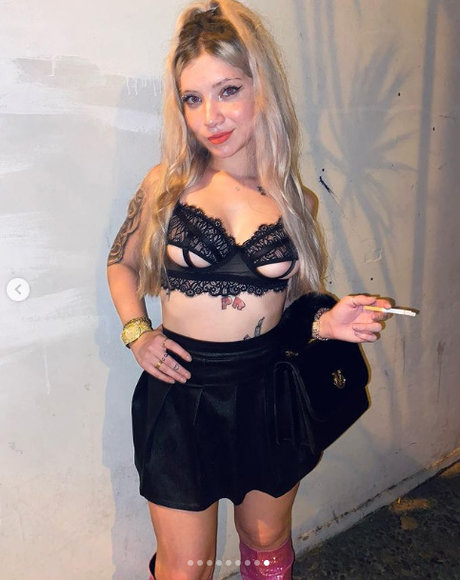 Abru pornstar nude photo