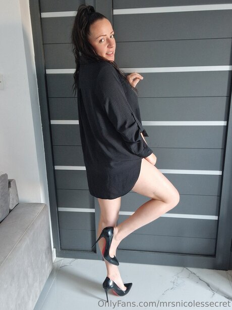 mrsnicolessecret pornstar pretty img