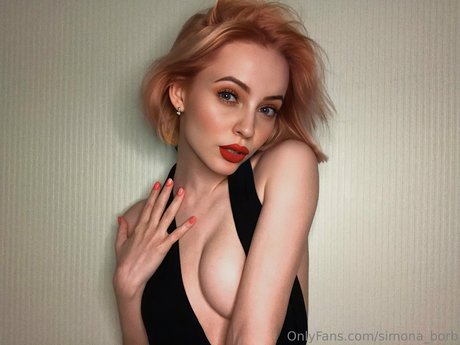 Simona Borb exclusive star pic
