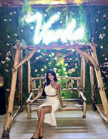 leonayla naked star gallery