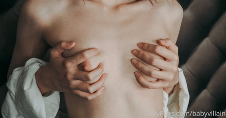 yourbabyvillian high quality actress pictures