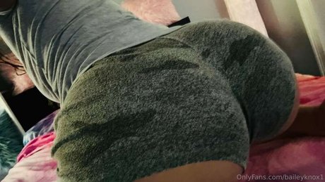 Bailey Knox naked star archive