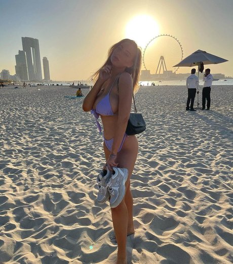 Beth Lily hd star pics