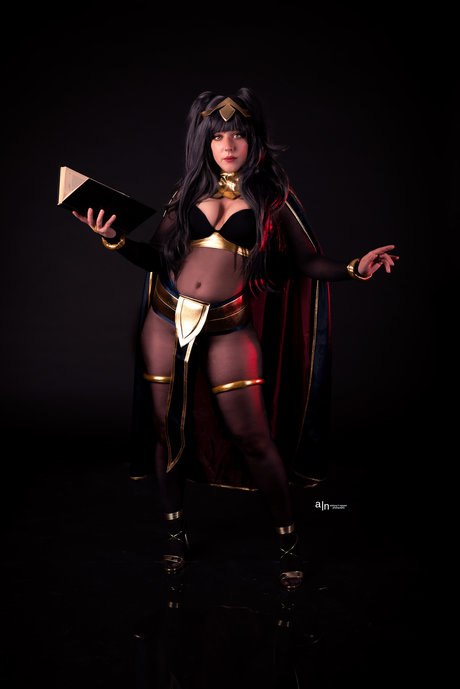 Anya Braddock pornstar sexy pictures