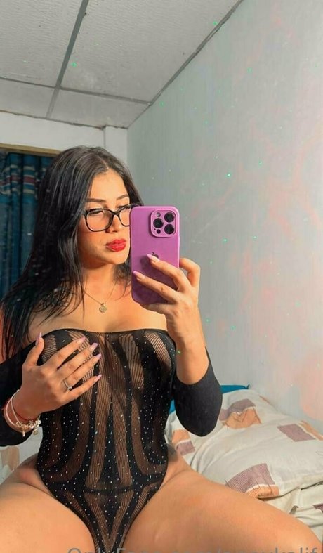 annykalif model nice pictures