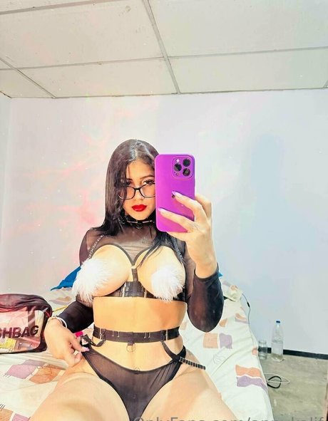 annykalif perfect actress img