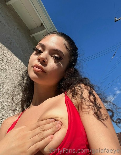 Gaiafaeye pornstar nude picture