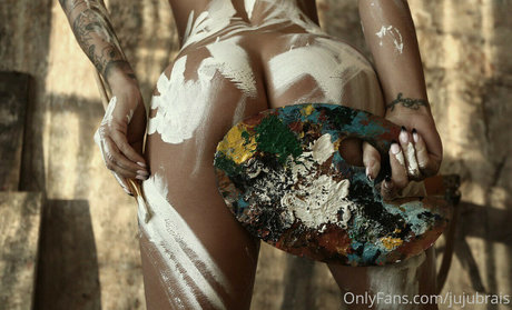 Juju Brais star sex photo